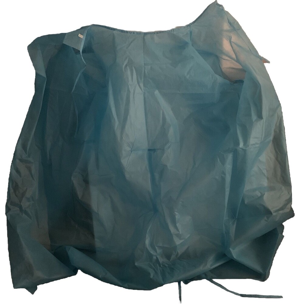 10 disposable isolation gowns